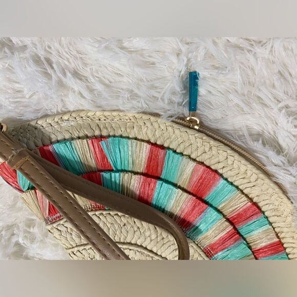 Boho Straw Multicolored Clutch NWOT - Picture 3 of 4